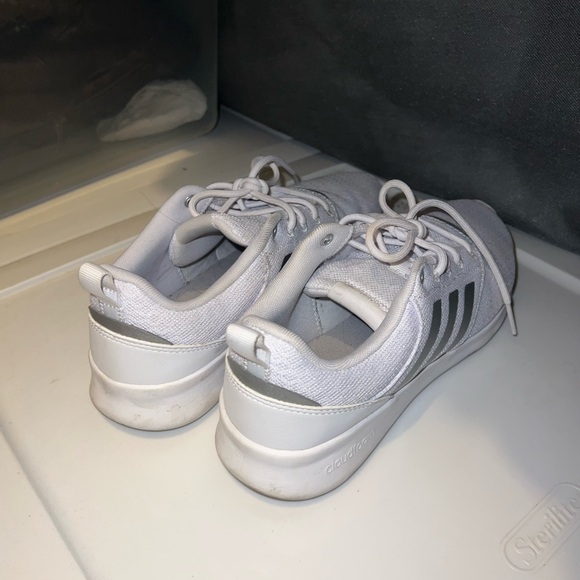 Adidas running shoes - Picture 3 of 3